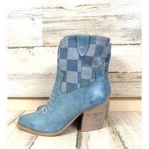 Gianni Bini Women’s 9.5 Blue Leather Fabric Western Cowboy Ankle Boots NEW